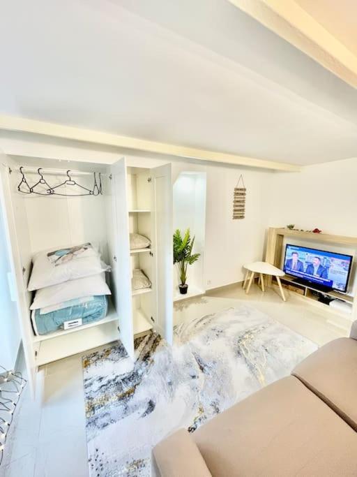 Studio Proche De Paris, Versailles Et La Defense Chaville Bagian luar foto